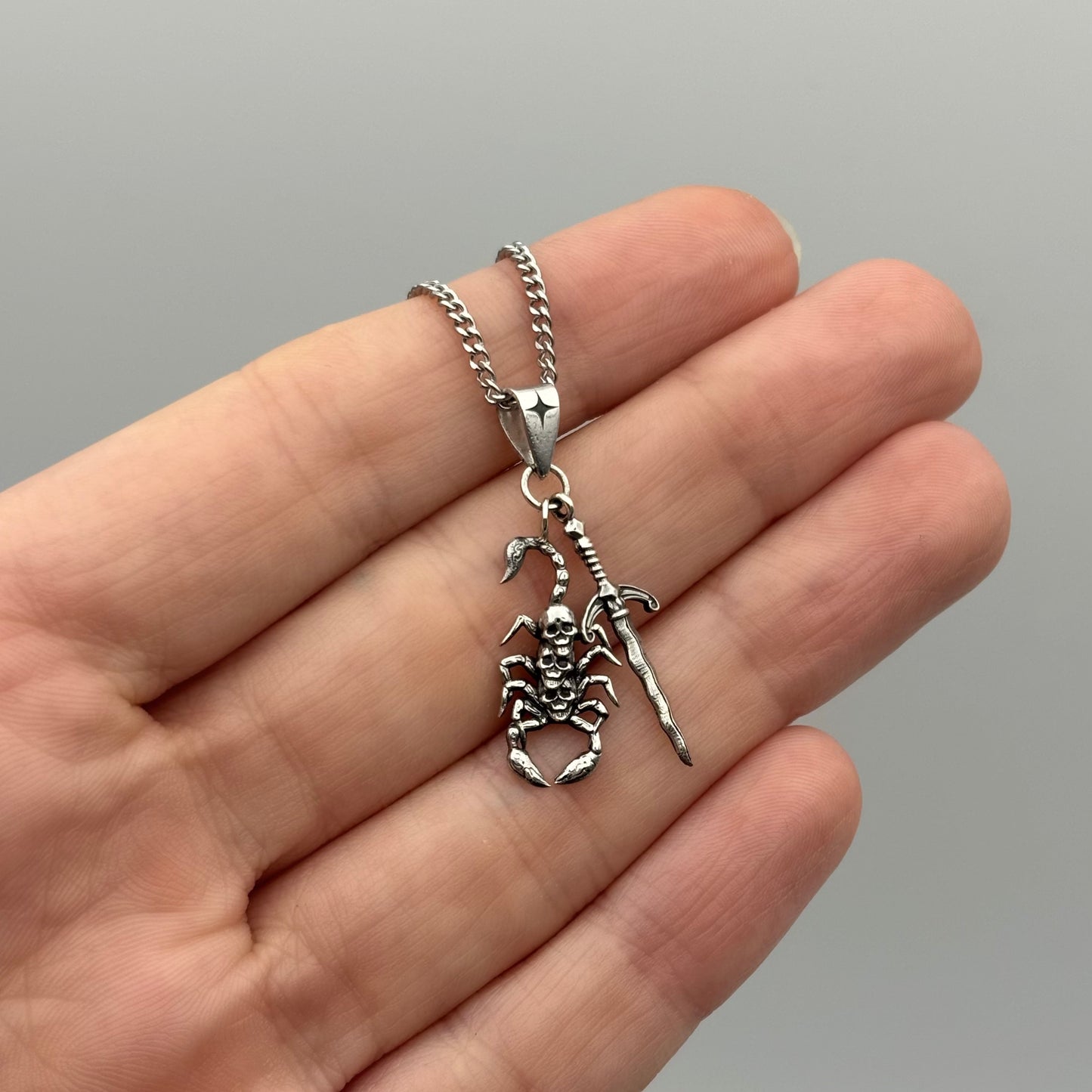 Dolus Necklace