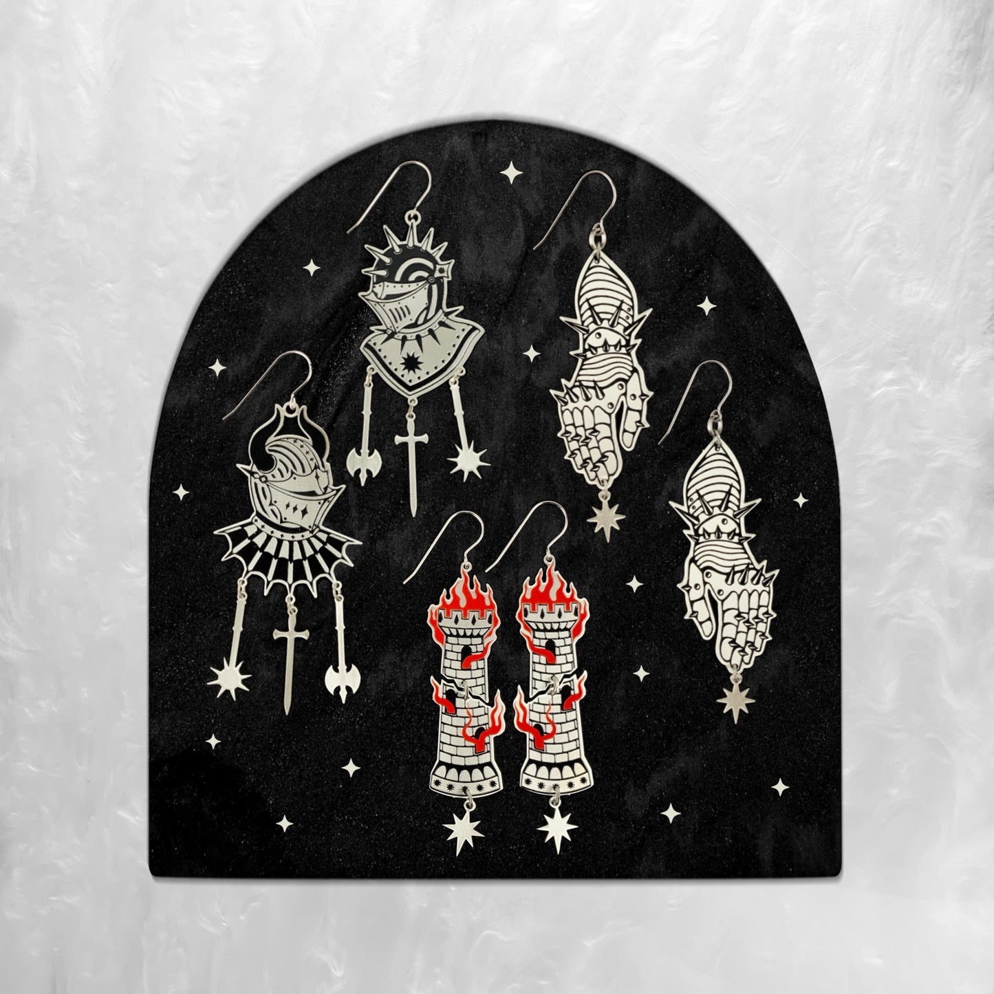 Gauntlets - Earrings (2D) - While Odin Sleeps