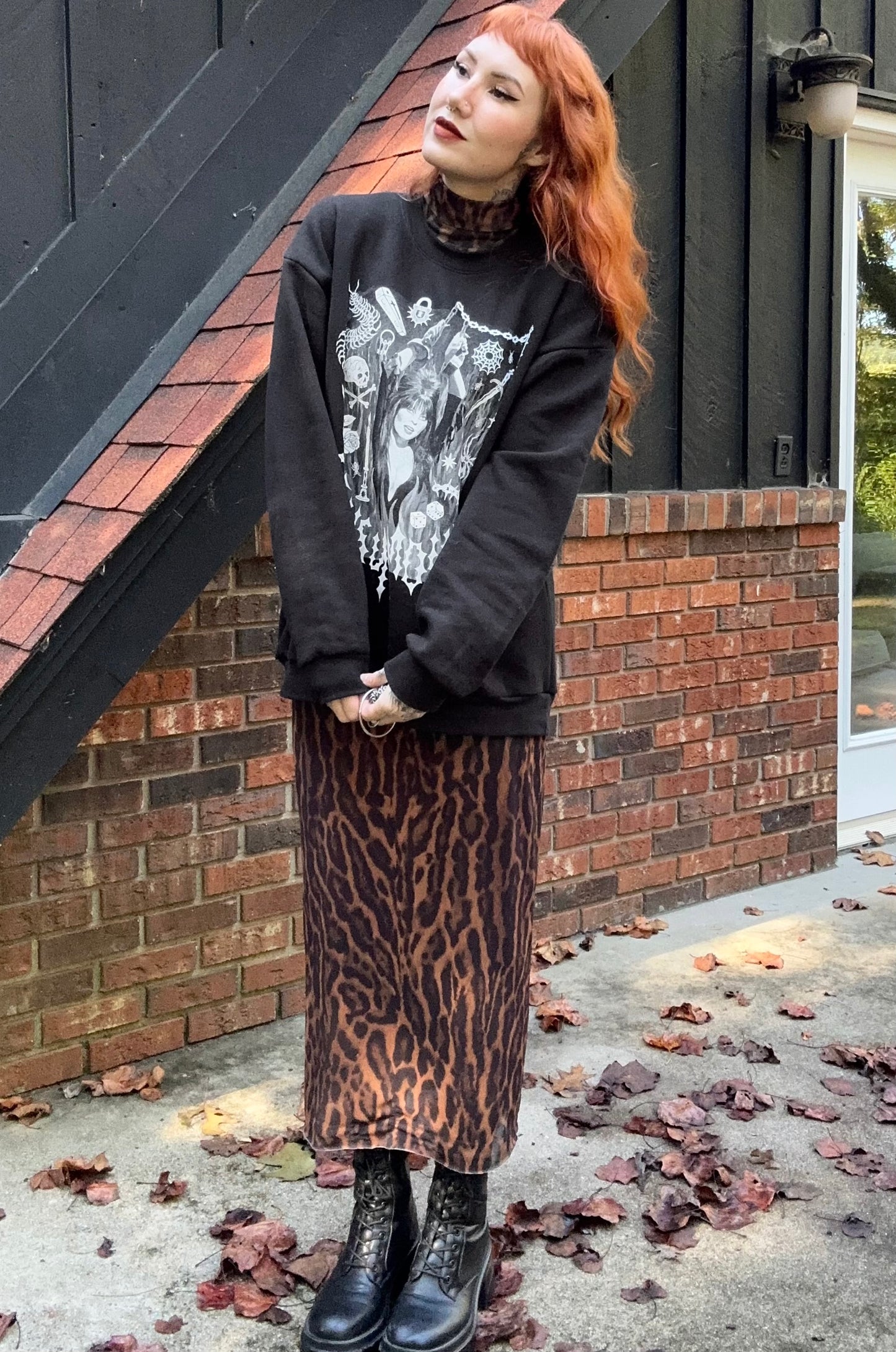 Elvira Crewneck