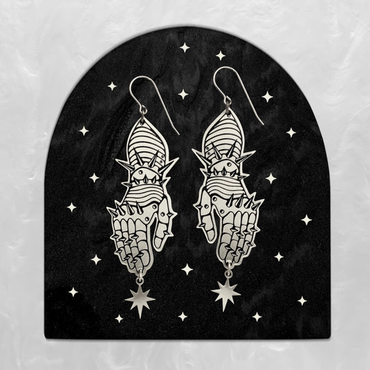 Gauntlets - Earrings (2D) - While Odin Sleeps