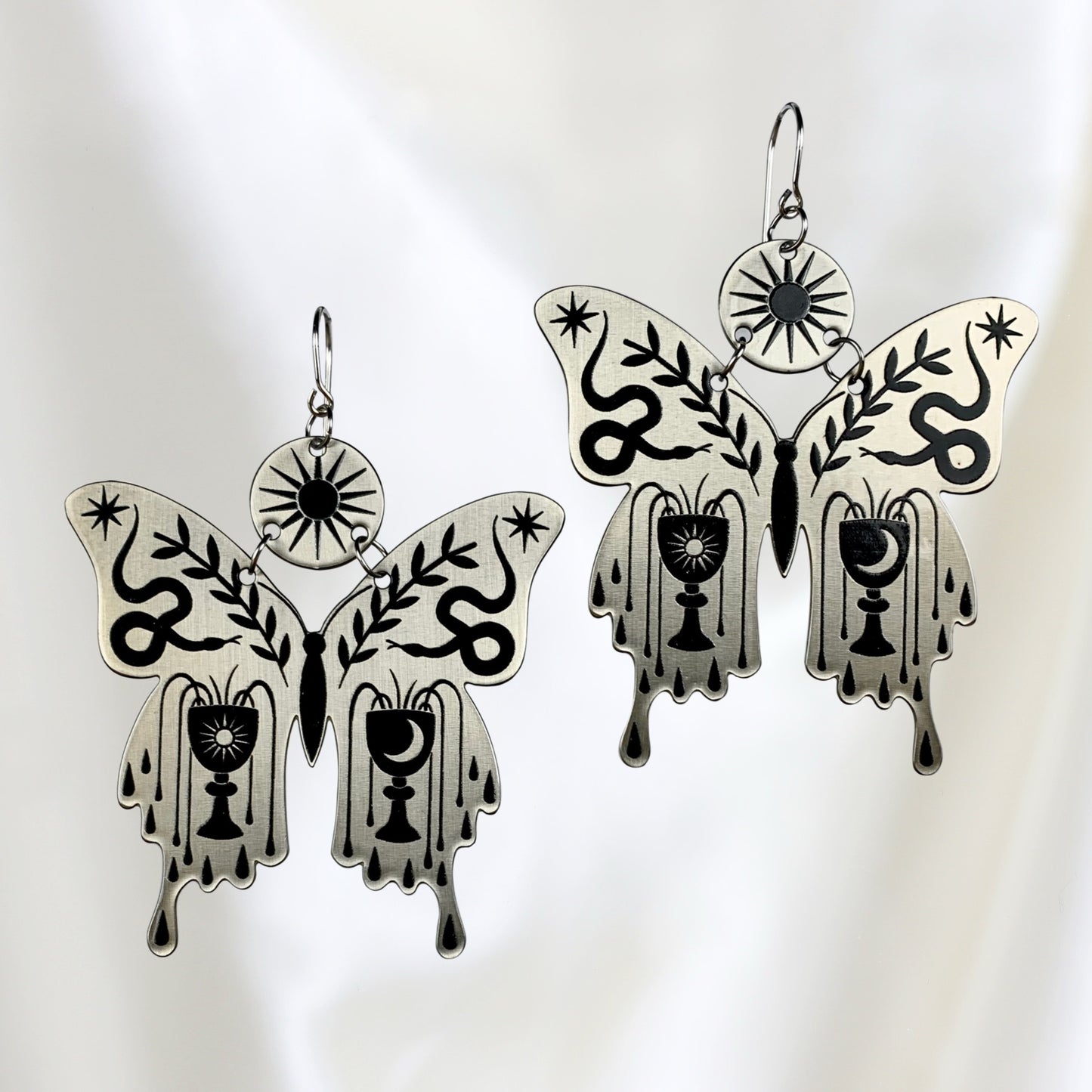 Mariposa - Earrings (2D) - While Odin Sleeps