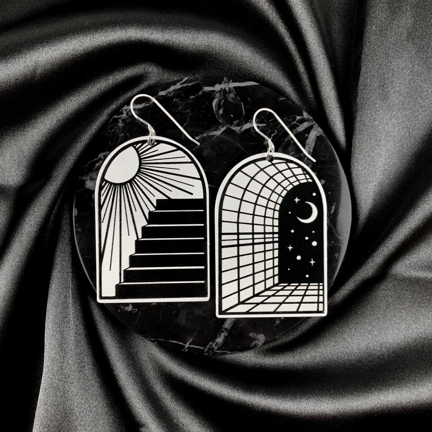 Portal Earrings - Earrings (2D) - While Odin Sleeps