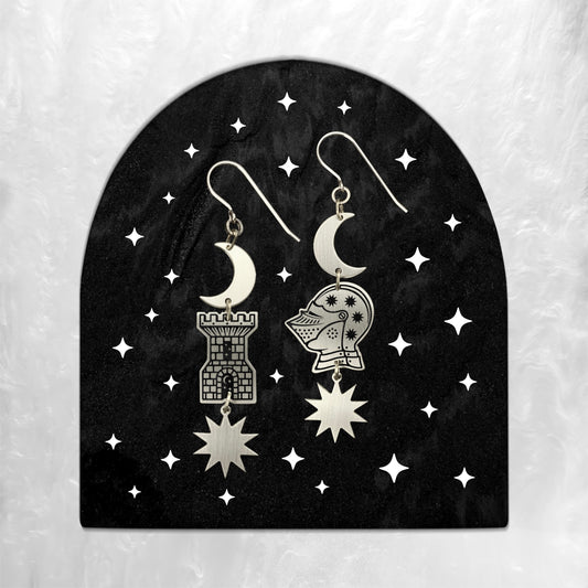 Protegere - Earrings (2D) - While Odin Sleeps