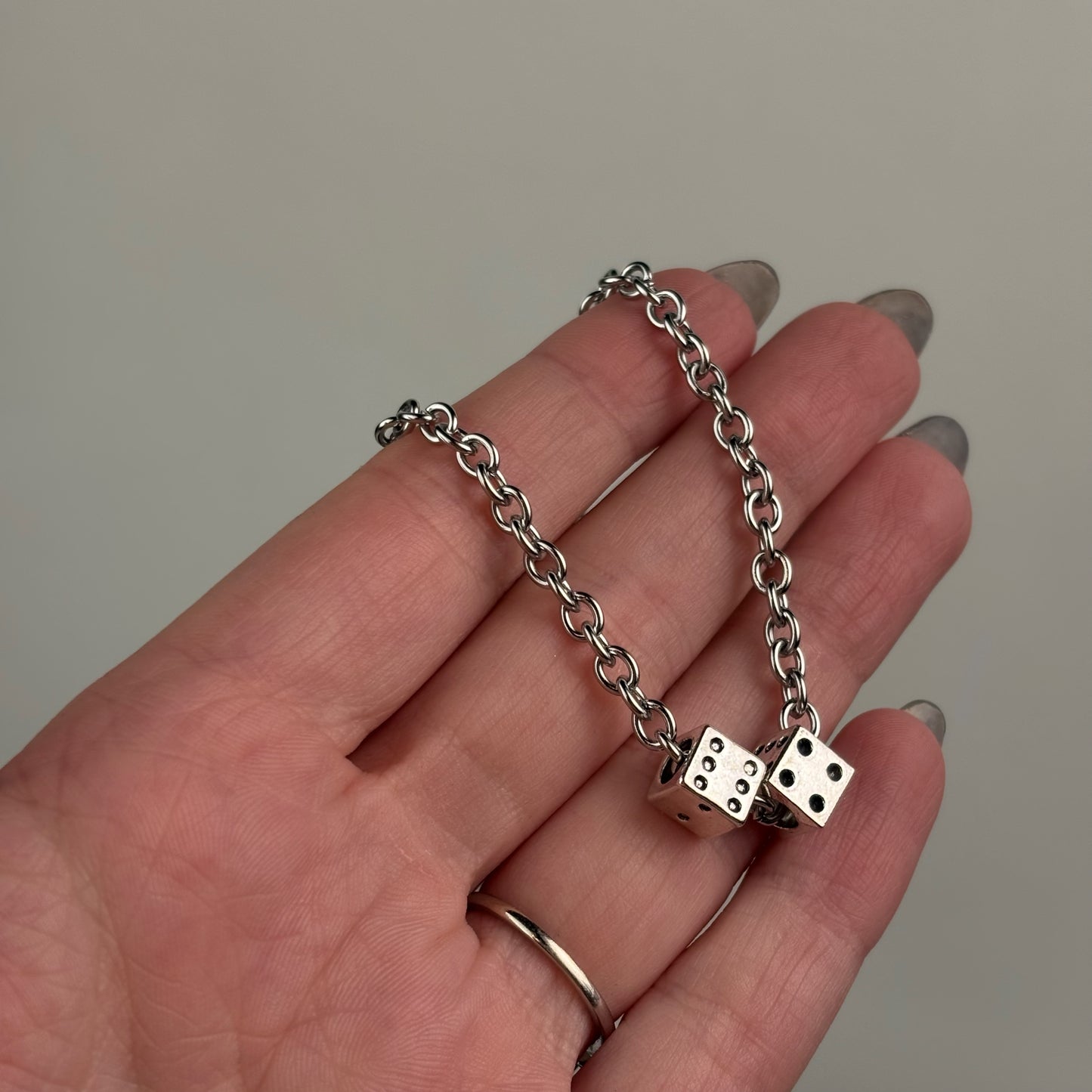 Juego de pendientes y collar Invicta 