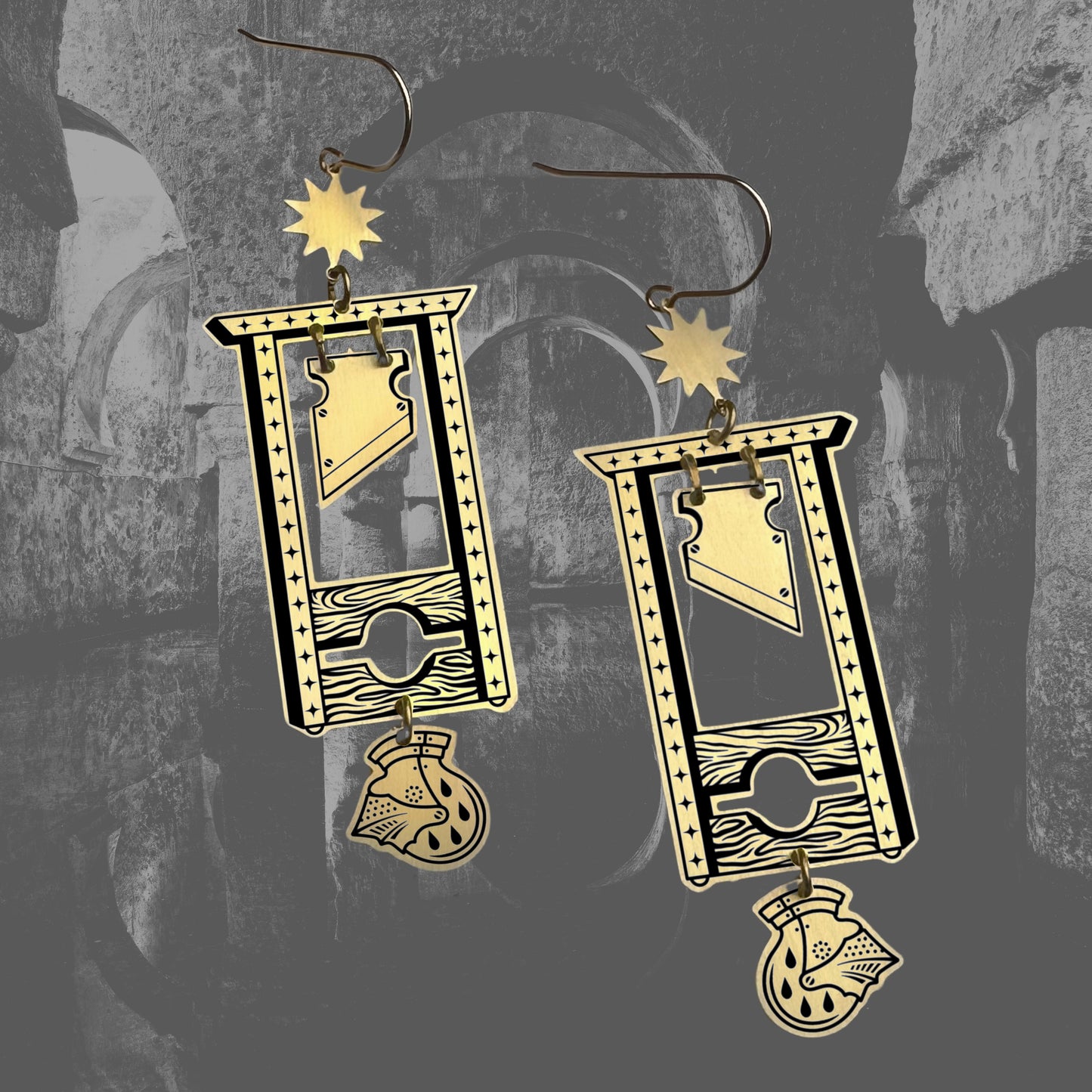 Guillotine - Earrings (2D) - While Odin Sleeps